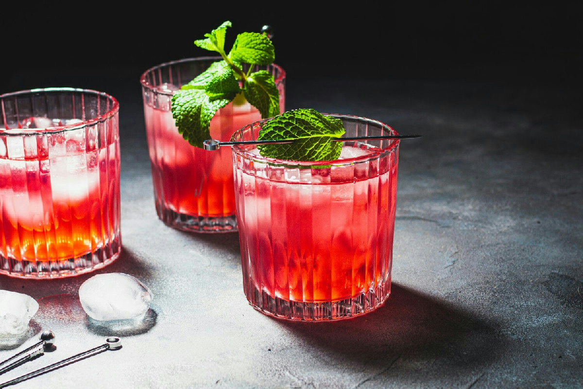 Prepara cocktail analcolici che lasceranno i tuoi invitati senza parole per il sapore